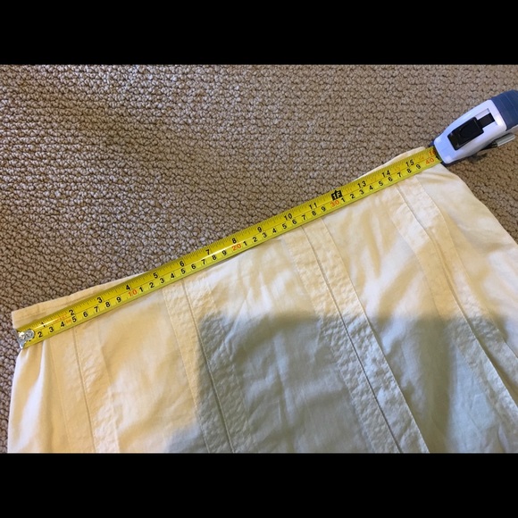 EUC CAbi Yellow Full Pleated Skirt Size 6 - Picture 4 of 7